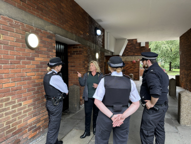Nickie's walkabout with the police in Pimlico